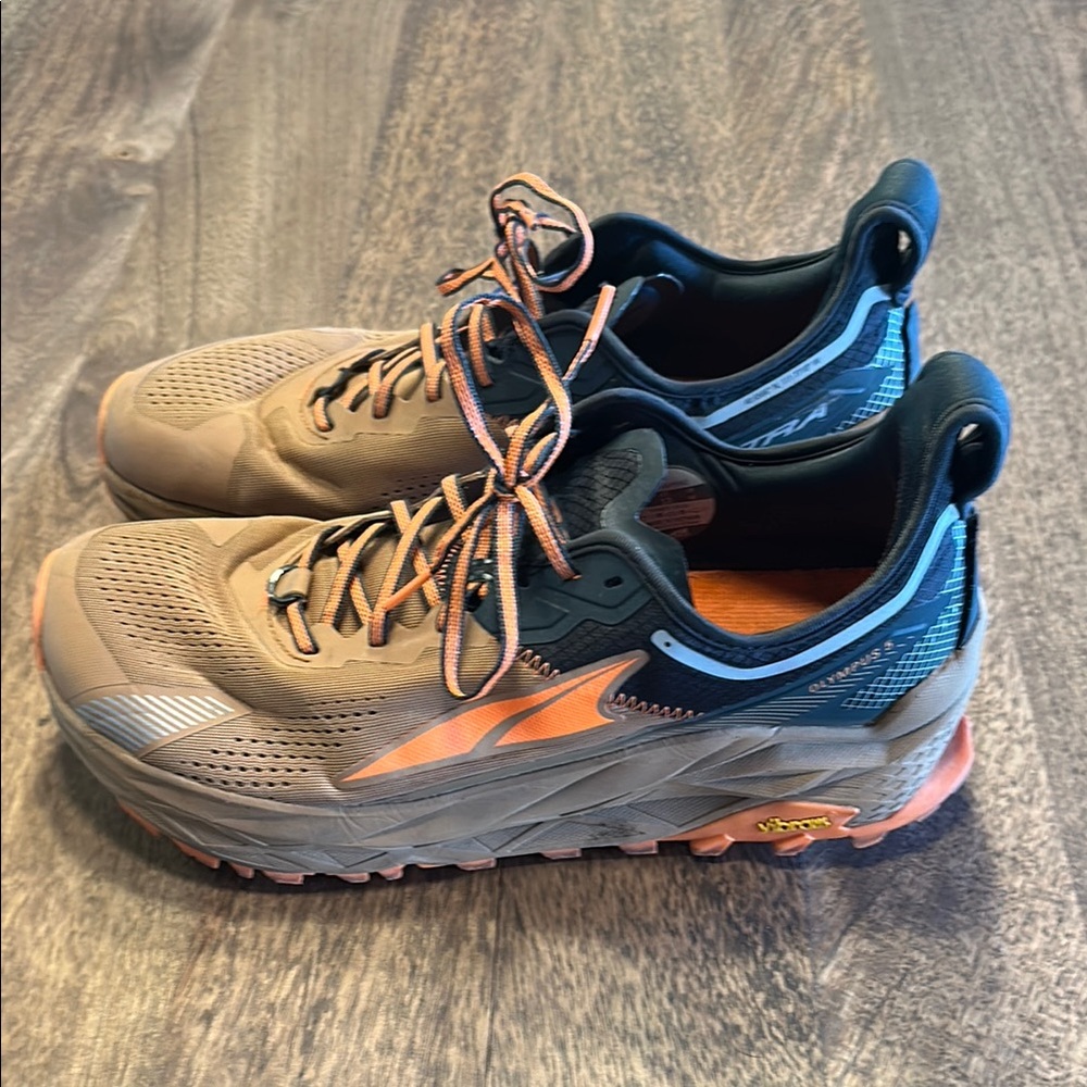 Altra Olympus 5 Trail Runner